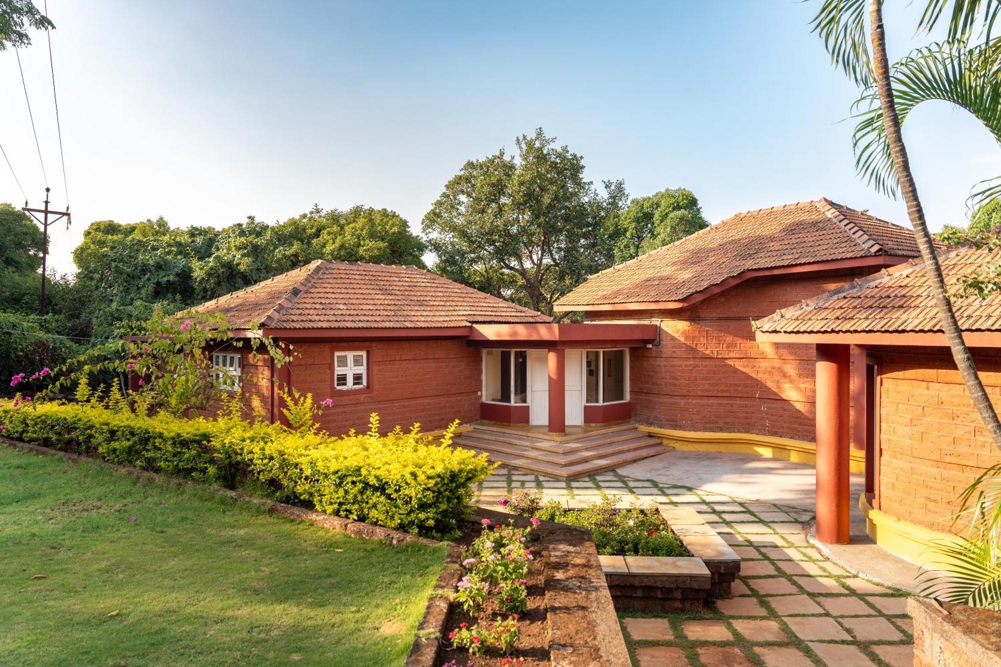 Saffronstays Garnet House 马哈巴莱斯赫瓦尔 外观 照片