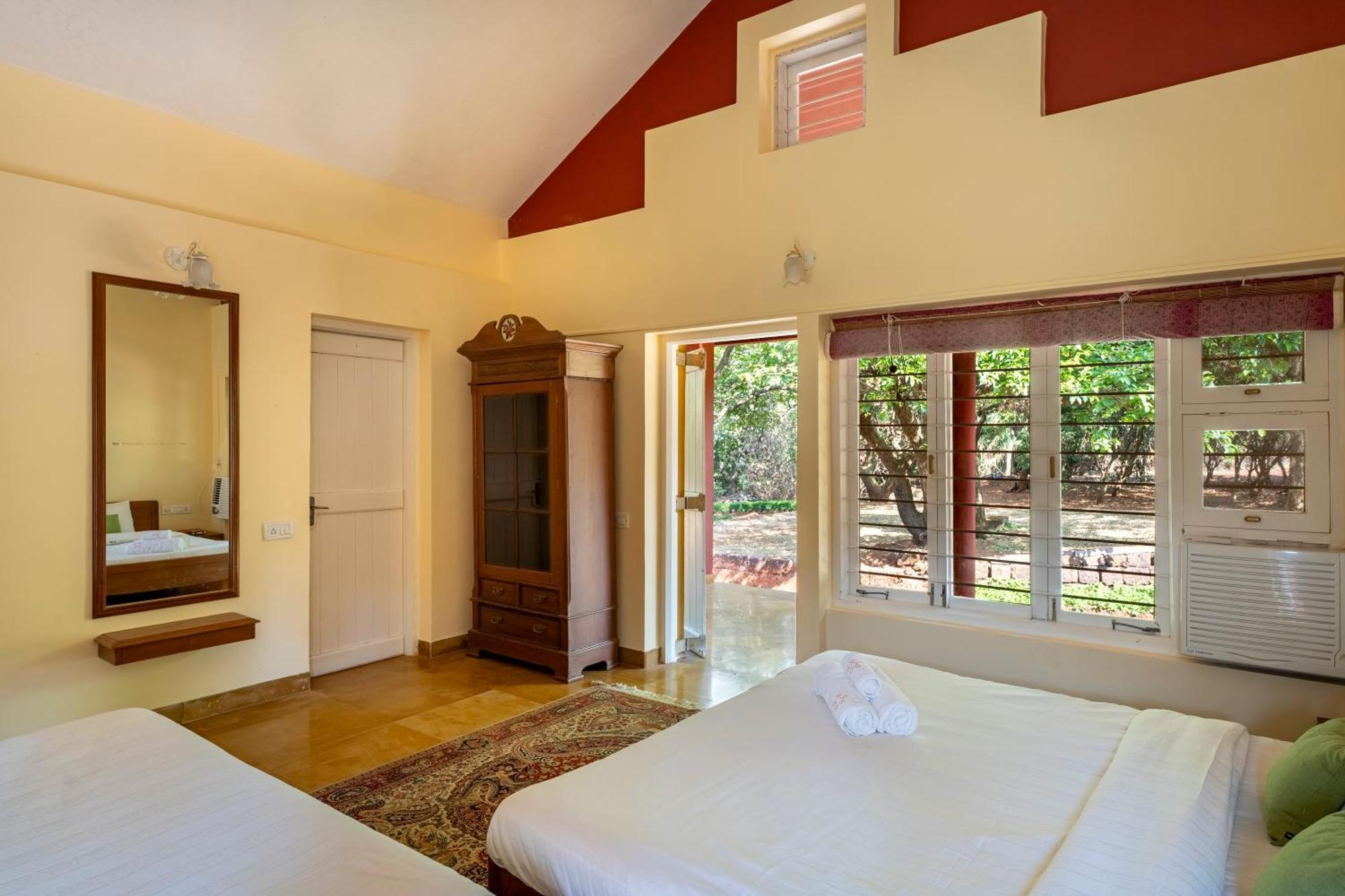 Saffronstays Garnet House 马哈巴莱斯赫瓦尔 外观 照片