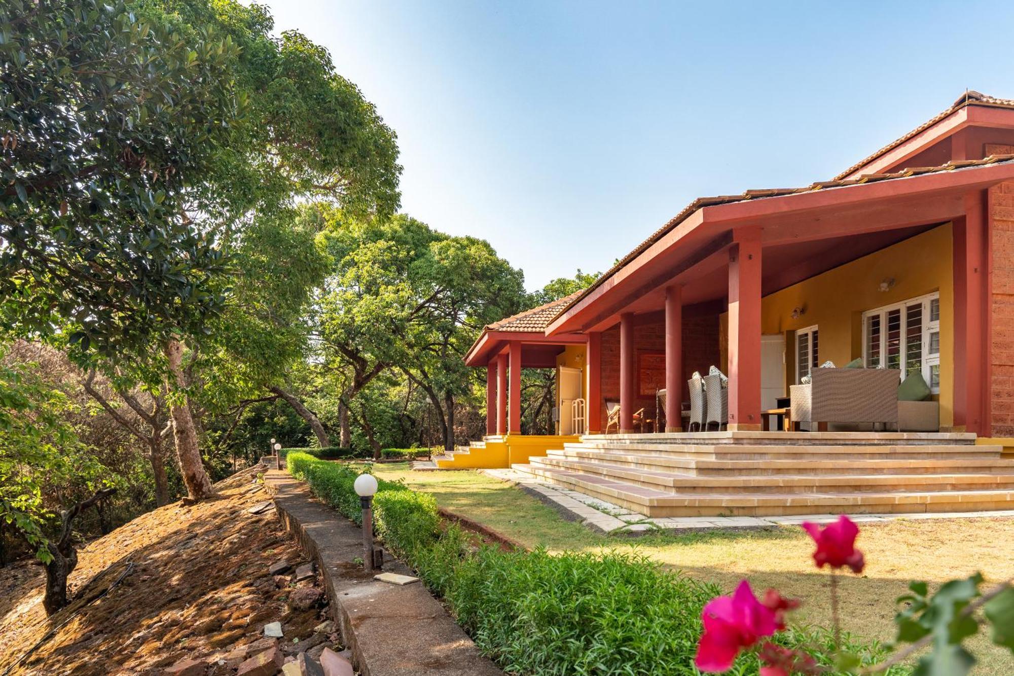 Saffronstays Garnet House 马哈巴莱斯赫瓦尔 外观 照片