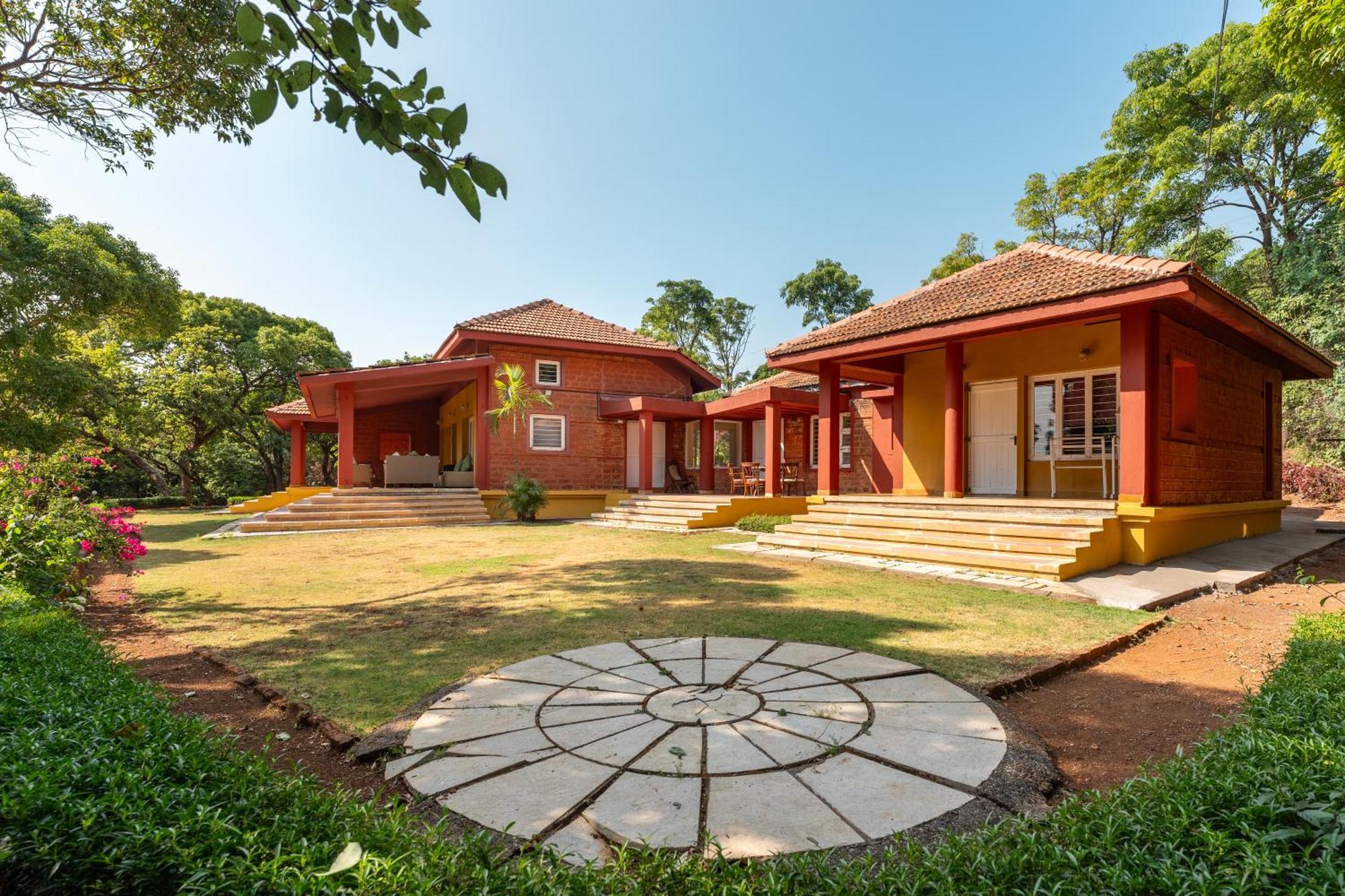 Saffronstays Garnet House 马哈巴莱斯赫瓦尔 外观 照片